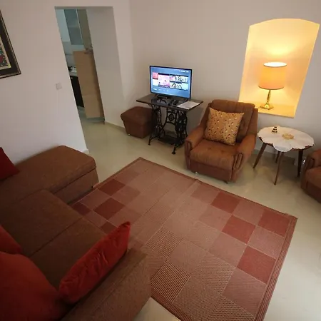 Ursula Apartment